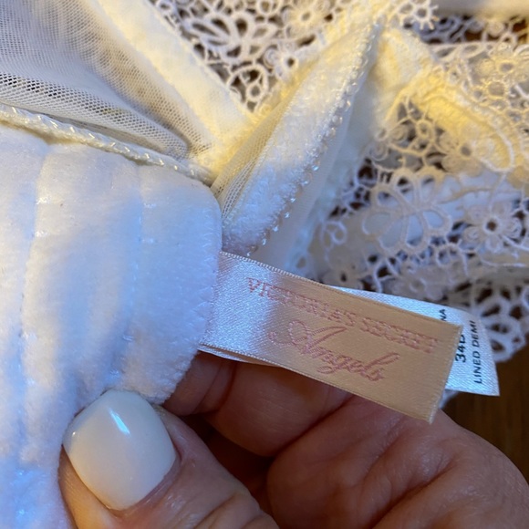 Victoria’s Secret Lined Demi half body bra 34B - Picture 12 of 13